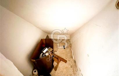 KUŞADASI MERKEZDE SATILIK DENİZE YAKIN BAHÇE KATI 2+1 DAİRE