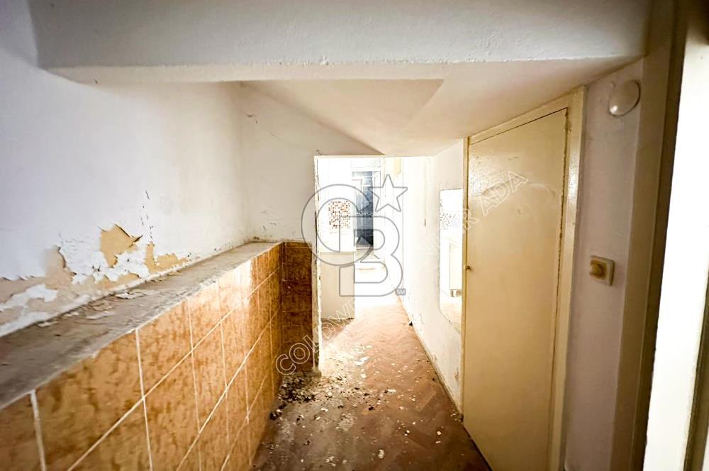 KUŞADASI MERKEZDE SATILIK DENİZE YAKIN BAHÇE KATI 2+1 DAİRE