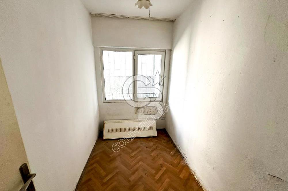 KUŞADASI MERKEZDE SATILIK DENİZE YAKIN BAHÇE KATI 2+1 DAİRE