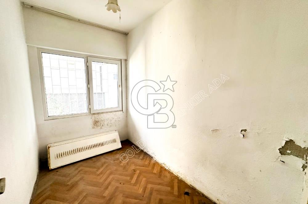 KUŞADASI MERKEZDE SATILIK DENİZE YAKIN BAHÇE KATI 2+1 DAİRE