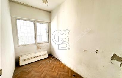 KUŞADASI MERKEZDE SATILIK DENİZE YAKIN BAHÇE KATI 2+1 DAİRE