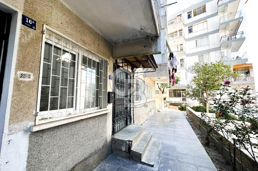 KUŞADASI MERKEZDE SATILIK DENİZE YAKIN BAHÇE KATI 2+1 DAİRE