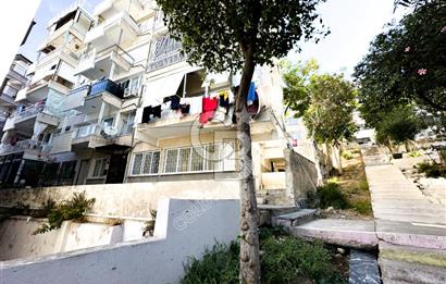 KUŞADASI MERKEZDE SATILIK DENİZE YAKIN BAHÇE KATI 2+1 DAİRE