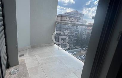 Erenköy Güvenç Sokak'ta Bağdat Caddesi'ne Yakın Eşyalı 2+1 