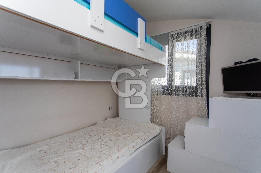 YENİFOÇA GENCELLİ'DE DENİZE 10 ADIM 2+1 TERASLI DUBLEKS