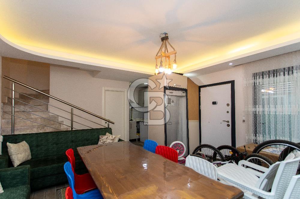 YENİFOÇA GENCELLİ'DE DENİZE 10 ADIM 2+1 TERASLI DUBLEKS