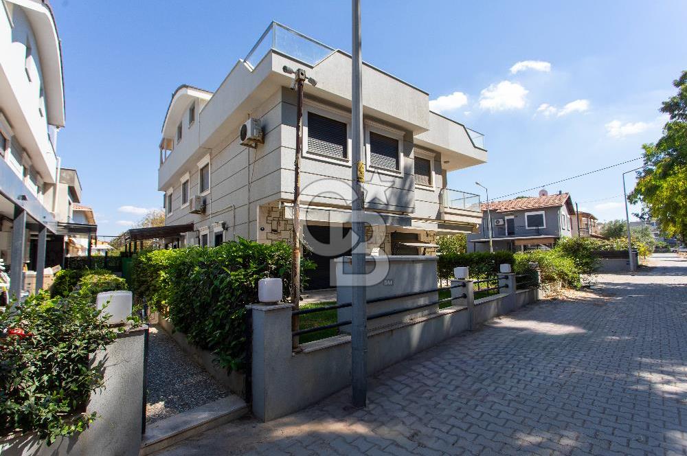 YENİFOÇA GENCELLİ'DE DENİZE 10 ADIM 2+1 TERASLI DUBLEKS