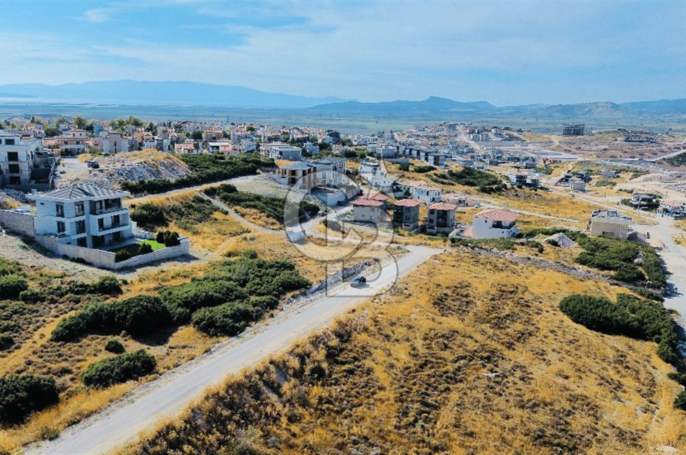 Menemen Seyrek Villakent'te Satılık Villa İmarlı Arsa