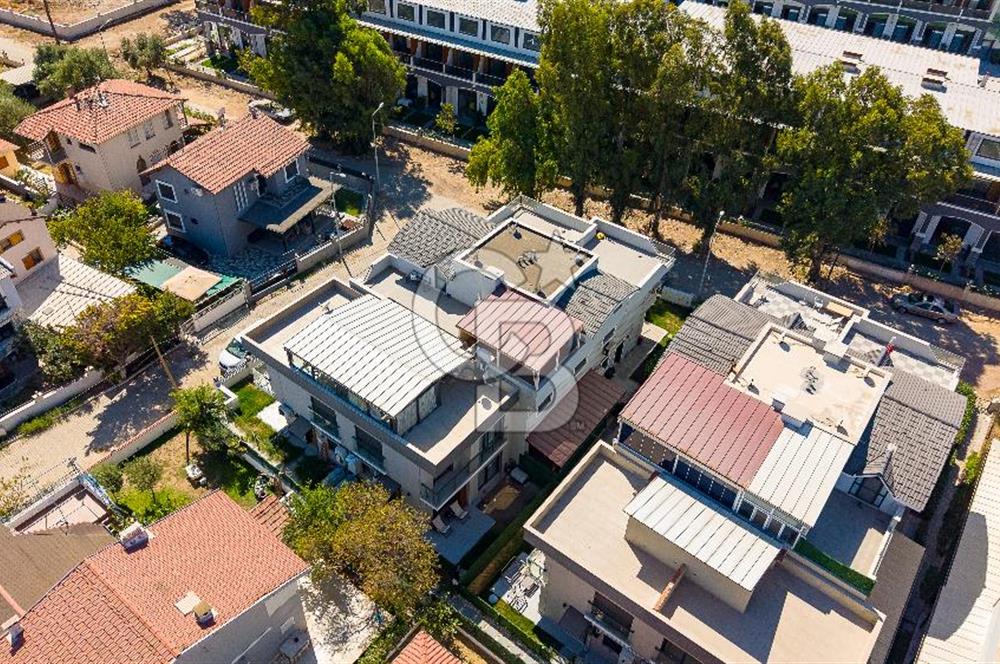 YENİFOÇA GENCELLİ'DE DENİZE 10 ADIM 2+1 TERASLI DUBLEKS