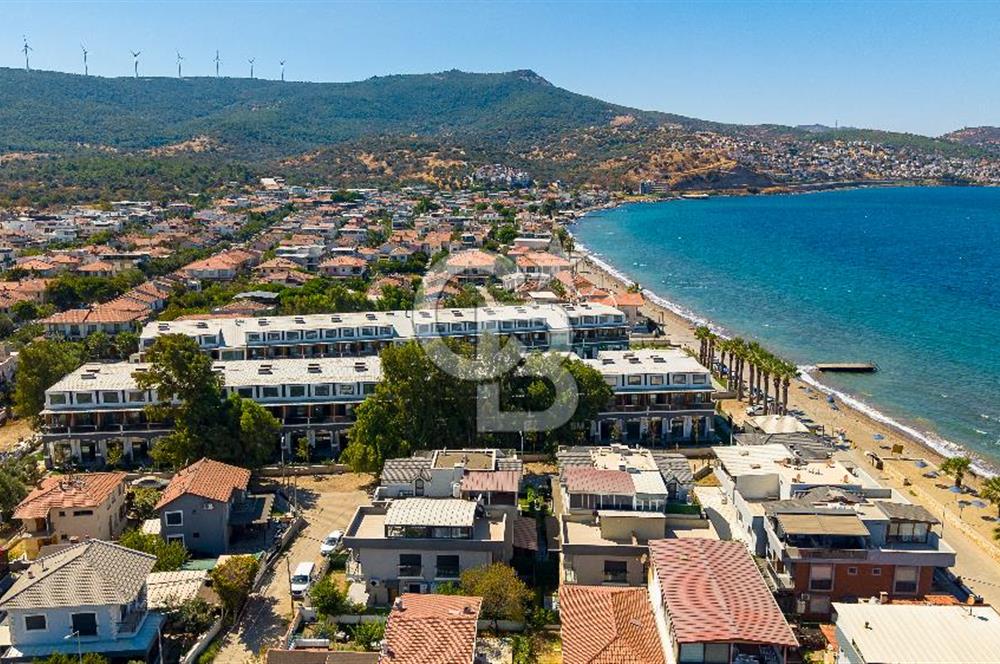 YENİFOÇA GENCELLİ'DE DENİZE 10 ADIM 2+1 TERASLI DUBLEKS