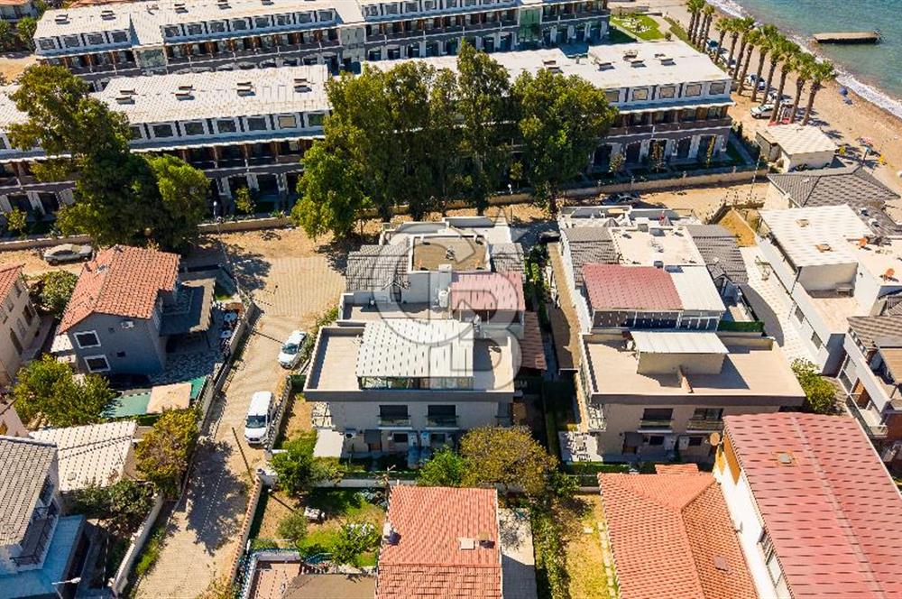 YENİFOÇA GENCELLİ'DE DENİZE 10 ADIM 2+1 TERASLI DUBLEKS
