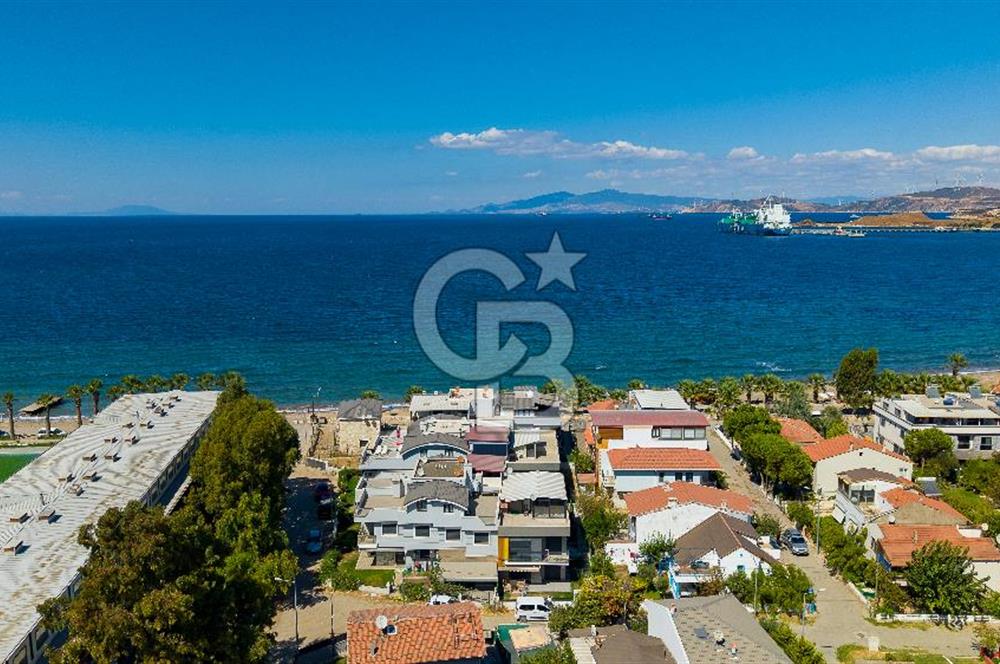 YENİFOÇA GENCELLİ'DE DENİZE 10 ADIM 2+1 TERASLI DUBLEKS