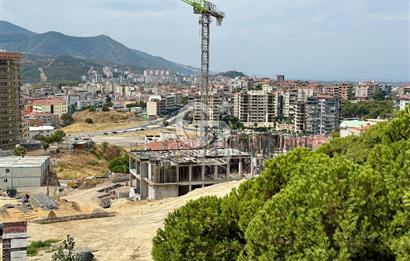 Karabağlar Tahsin Yazıcı Mahallesinde Deniz Manzaralı 3+1 Daire