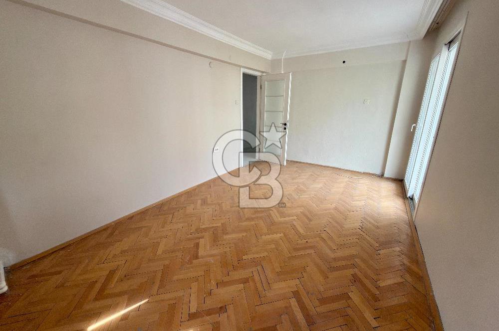 Karabağlar Tahsin Yazıcı Mahallesinde Deniz Manzaralı 3+1 Daire