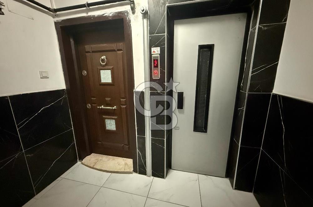 Karabağlar Tahsin Yazıcı Mahallesinde Deniz Manzaralı 3+1 Daire