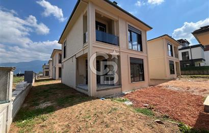 KARTEPE SARIMEŞE'DE SİTE İÇERİSİNDE LÜKS MÜSTAKİL 3+1 VİLLA