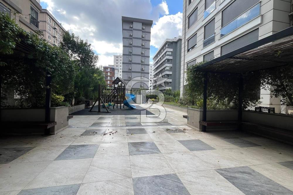 Erenköy Güvenç Sokak'ta Bağdat Caddesi'ne Yakın Eşyalı 2+1 