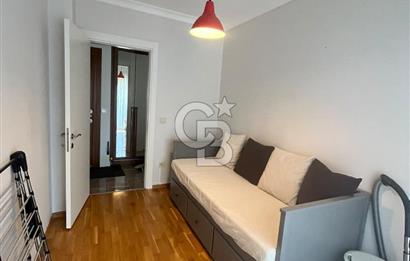 Erenköy Güvenç Sokak'ta Bağdat Caddesi'ne Yakın Eşyalı 2+1 