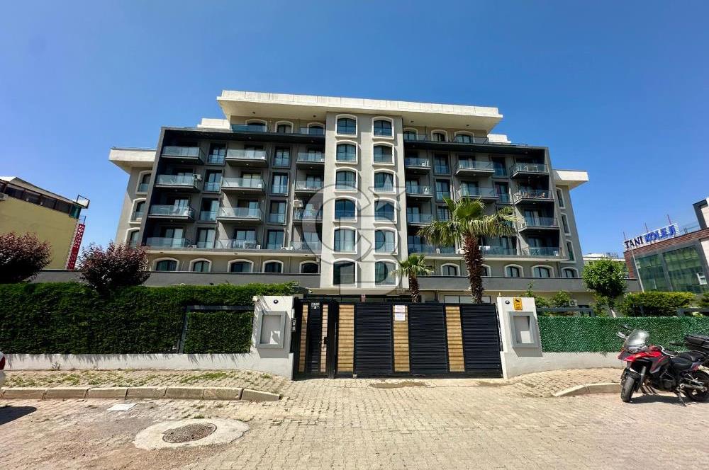Çiğli Balatçık Park Yücesoy Havuz Cepheli 1+1 Kiralık Daire