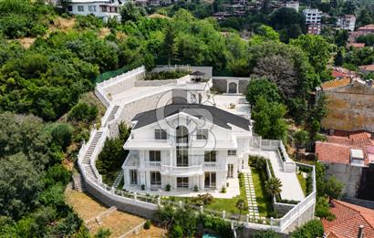 Beykoz Merkezde Full Boğaz Manzaralı Satılık 5+1 Lüks Tripleks Villa