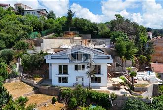 Beykoz Merkezde Full Boğaz Manzaralı Satılık 5+1 Lüks Tripleks Villa - 8 - 351706