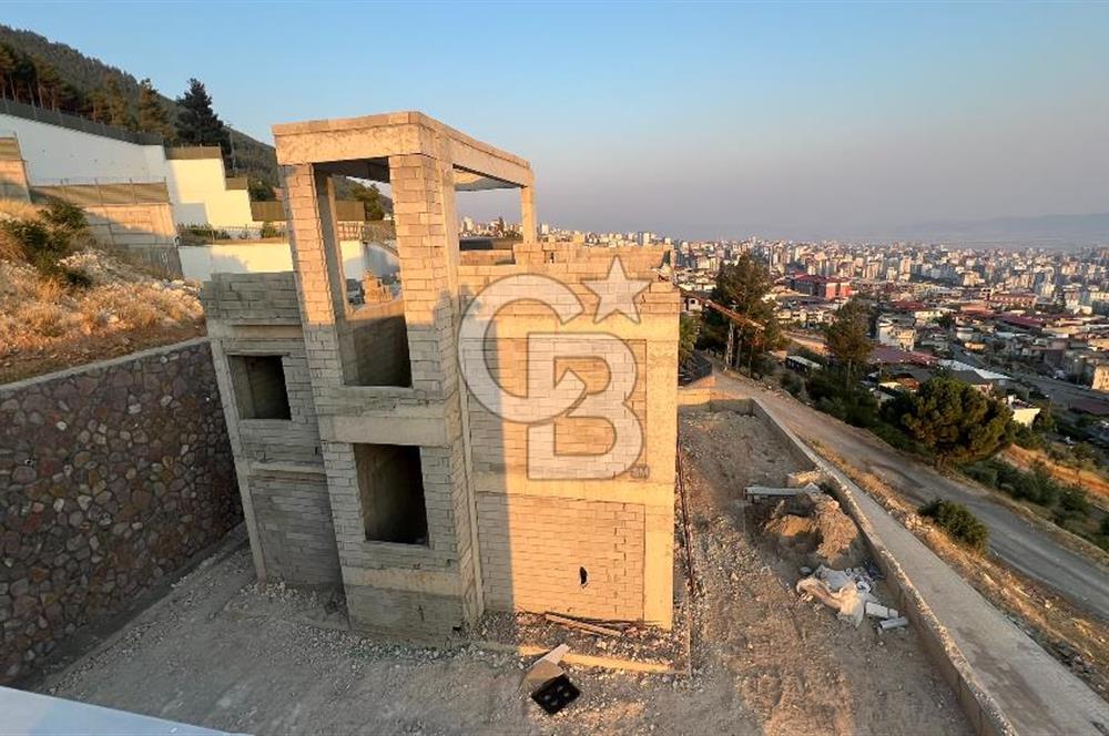 MARAŞ'IN EN GÖZDE VE MERKEZİ YERİNDE NATAMAM VİLLA