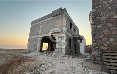 MARAŞ'IN EN GÖZDE VE MERKEZİ YERİNDE NATAMAM VİLLA
