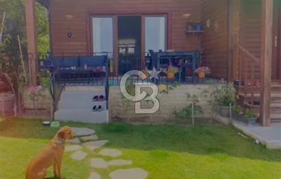 İskele'de 2+1 Satılık Tek Kat Ahşap Ev 258 m2 Arsa içinde