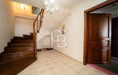 Beykoz Merkezde Full Boğaz Manzaralı Satılık 5+1 Lüks Tripleks Villa