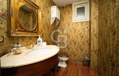 Beykoz Merkezde Full Boğaz Manzaralı Satılık 5+1 Lüks Tripleks Villa