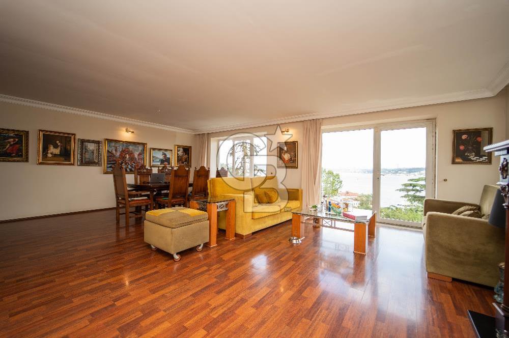 Beykoz Merkezde Full Boğaz Manzaralı Satılık 5+1 Lüks Tripleks Villa