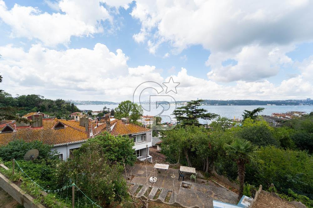 Beykoz Merkezde Full Boğaz Manzaralı Satılık 5+1 Lüks Tripleks Villa