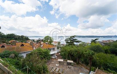Beykoz Merkezde Full Boğaz Manzaralı Satılık 5+1 Lüks Tripleks Villa