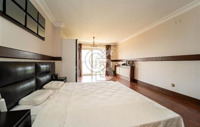 Beykoz Merkezde Full Boğaz Manzaralı Satılık 5+1 Lüks Tripleks Villa