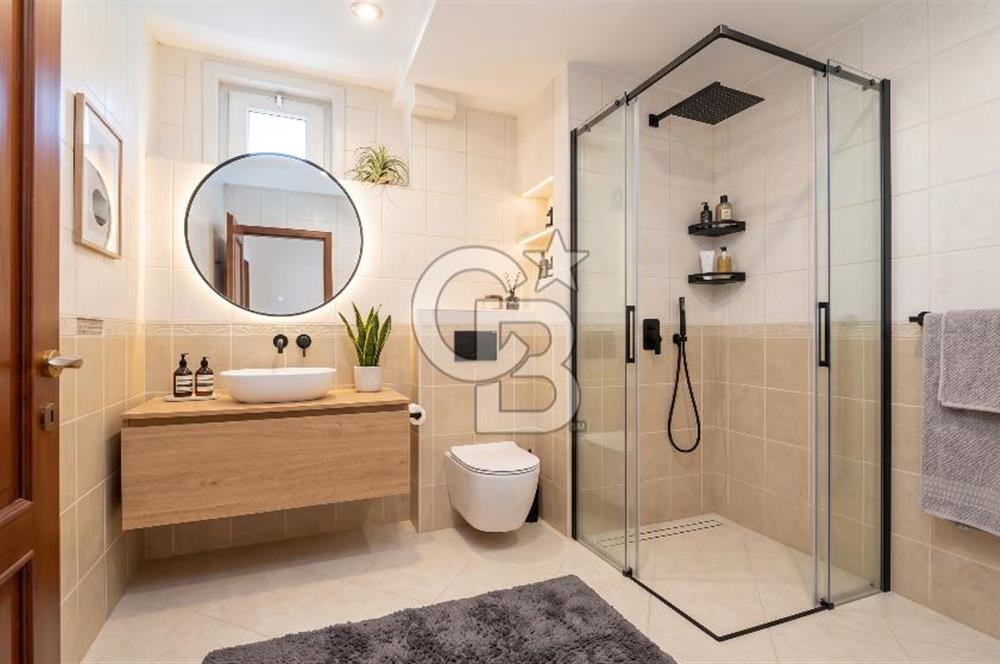 Beykoz Merkezde Full Boğaz Manzaralı Satılık 5+1 Lüks Tripleks Villa