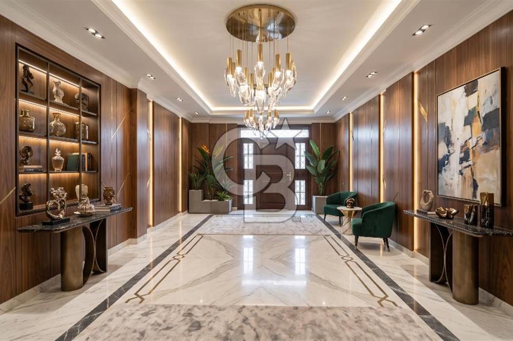 Beykoz Merkezde Full Boğaz Manzaralı Satılık 5+1 Lüks Tripleks Villa