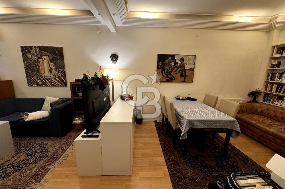 Kızıltoprak Ulaşımın merkezinde Satılık 3+1 Daire