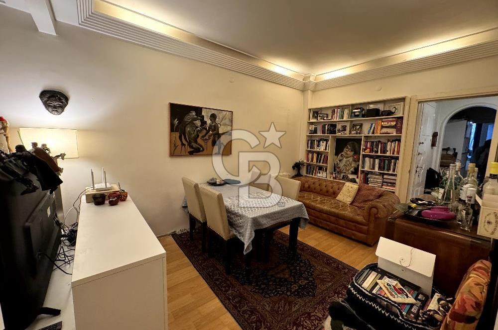 Kızıltoprak Ulaşımın merkezinde Satılık 3+1 Daire