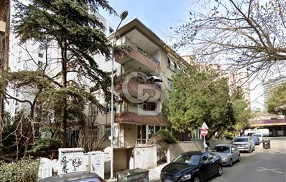 Kızıltoprak Ulaşımın merkezinde Satılık 3+1 Daire