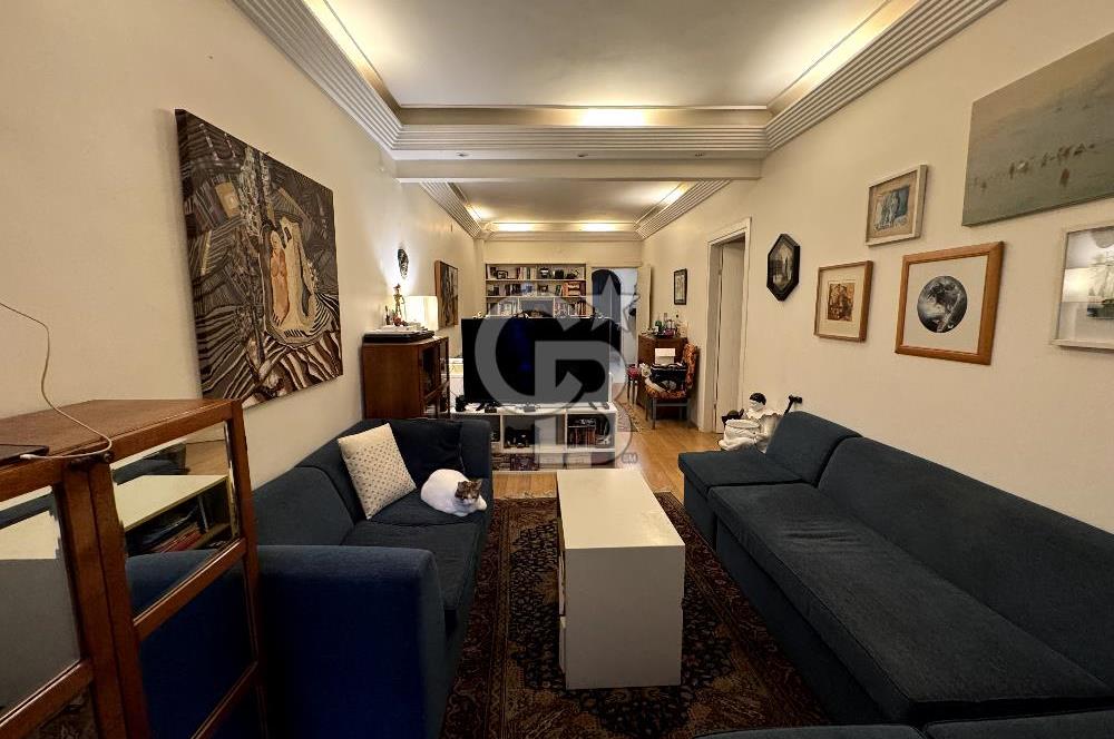 Kızıltoprak Ulaşımın merkezinde Satılık 3+1 Daire