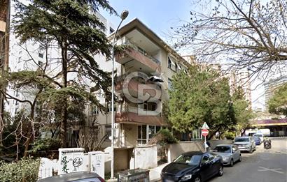Kızıltoprak Ulaşımın merkezinde Satılık 3+1 Daire