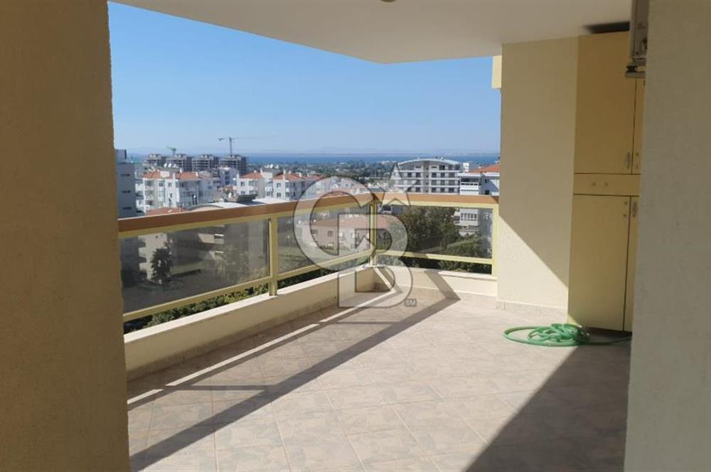 Narlıdere Ilıca'da Deniz Manzaralı Eşyalı 4+1 Kiralık