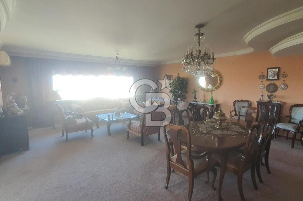 Narlıdere Ilıca'da Deniz Manzaralı Eşyalı 4+1 Kiralık