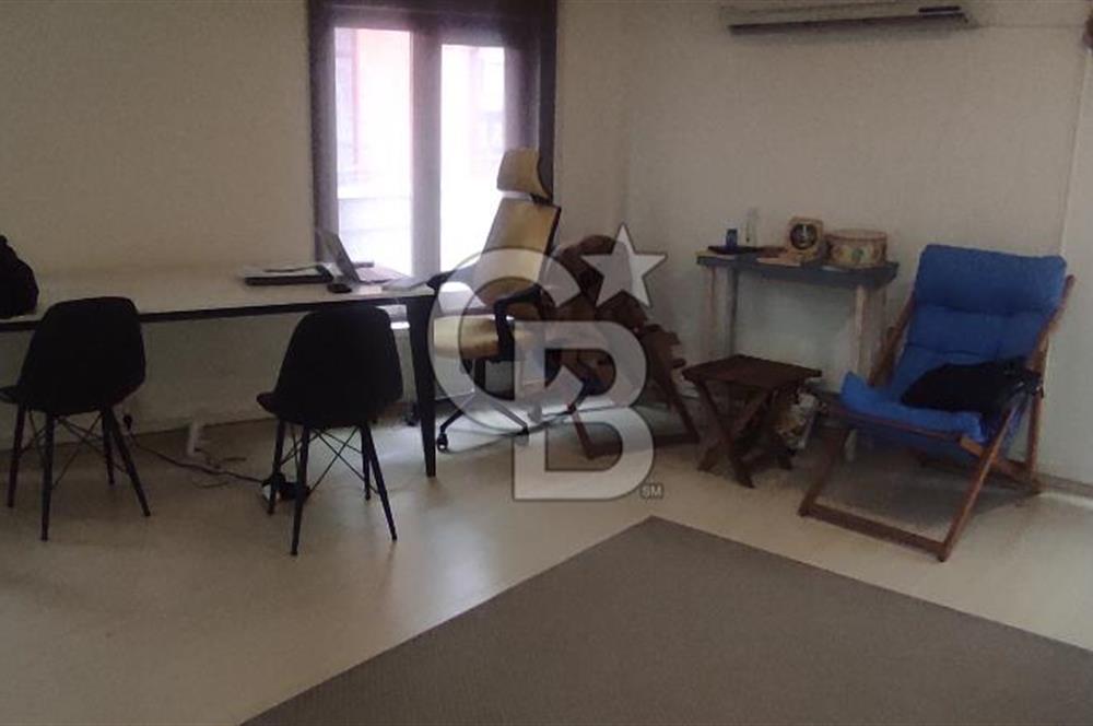 TARİHİ TÜNEL GEÇİDİ İŞ HANINDA 42 M2, 1+1 TERASLI MASRAFSIZ OFİS