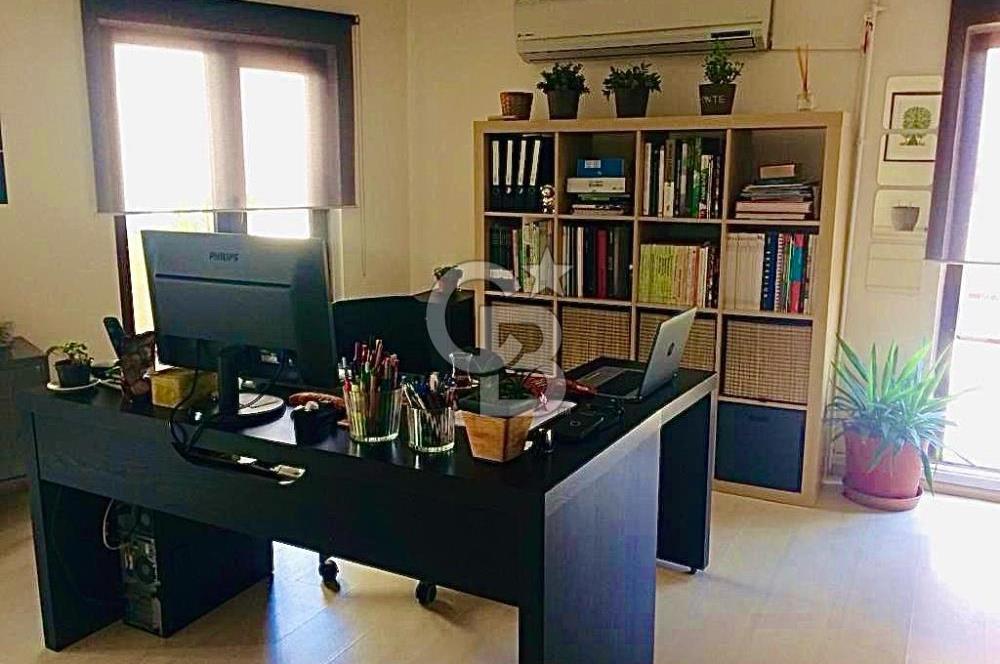 TARİHİ TÜNEL GEÇİDİ İŞ HANINDA 42 M2, 1+1 TERASLI MASRAFSIZ OFİS