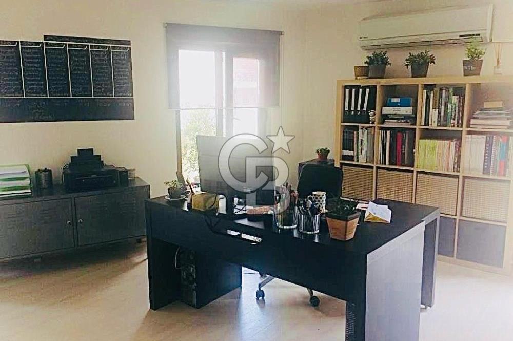 TARİHİ TÜNEL GEÇİDİ İŞ HANINDA 42 M2, 1+1 TERASLI MASRAFSIZ OFİS