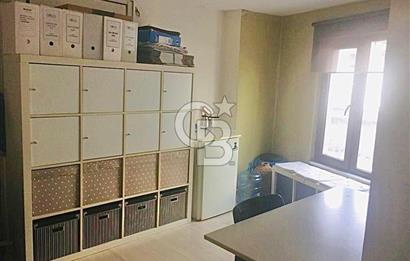 TARİHİ TÜNEL GEÇİDİ İŞ HANINDA 42 M2, 1+1 TERASLI MASRAFSIZ OFİS