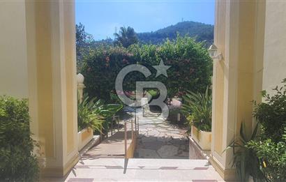 Narlıdere Ilıca'da Deniz Manzaralı Eşyalı 4+1 Kiralık