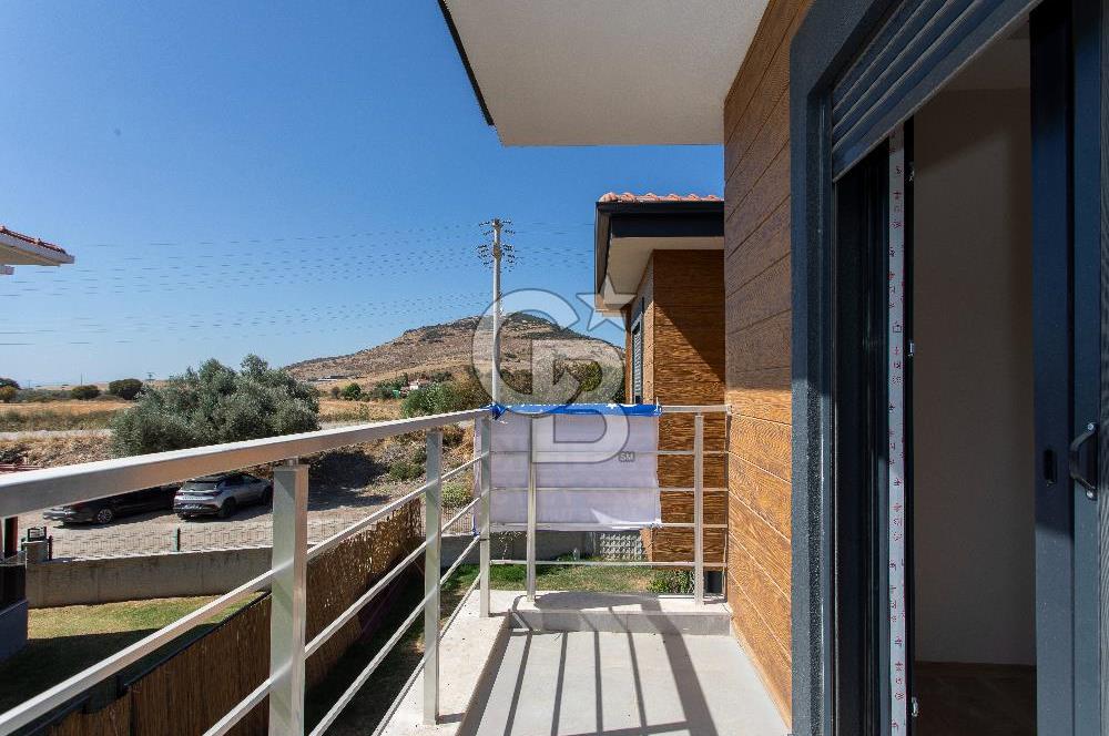 Foça Bağarası Kazım Dirik Mah. Satılık 1+1 Daire