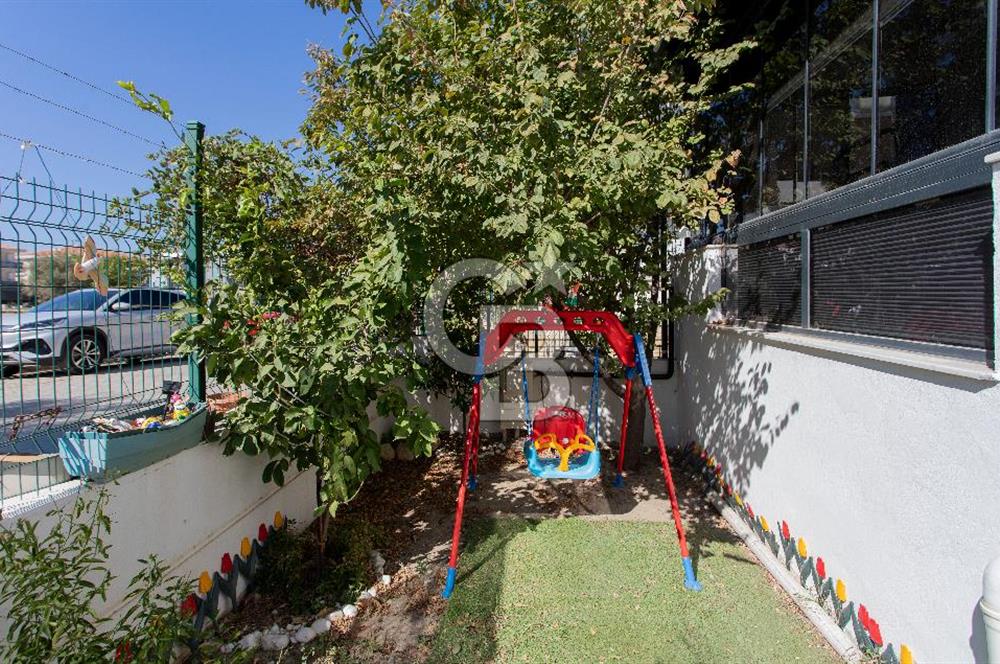 Yenifoça'da Satılık 2+1 Bahçe Katı Daire